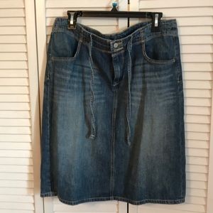 Old Navy The Flirt Denim Skirt
